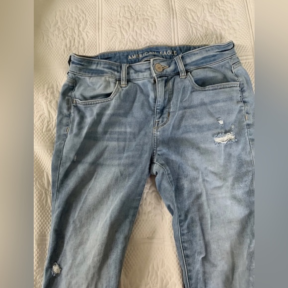 American Eagle 6 L Long Jegging Light Destroyed Next Level Stretch Denim Jeans - Picture 2 of 8